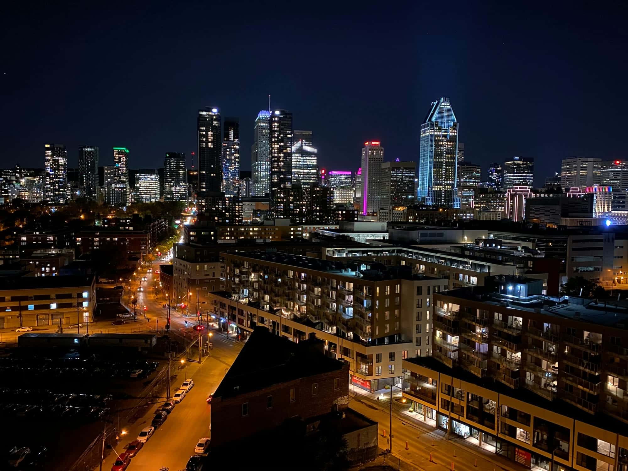 Downtown Montréal at night, seen from Griffintown